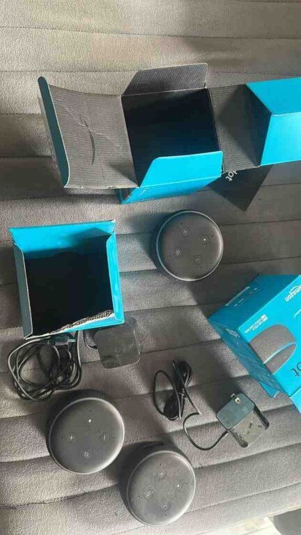 Alexa echo dot speakers