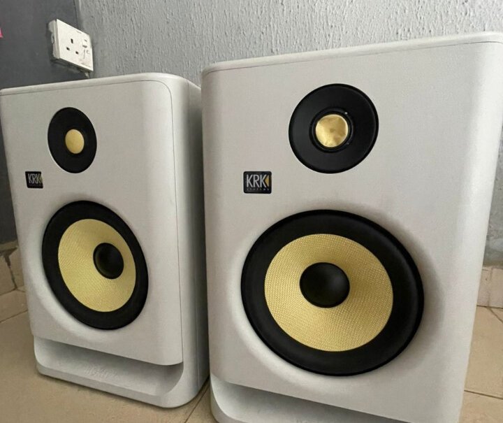 Rokit krk 7 studio monitor