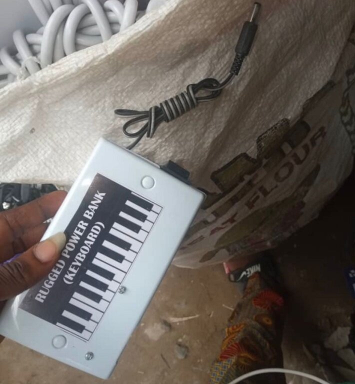 Music keyboard power bank