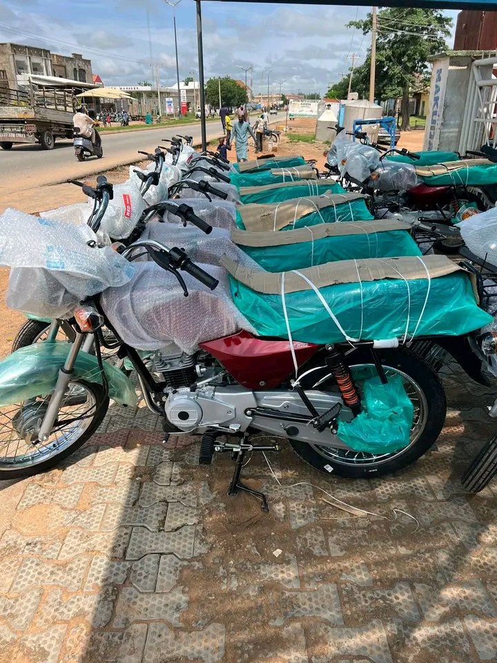 Bajaj Boxer