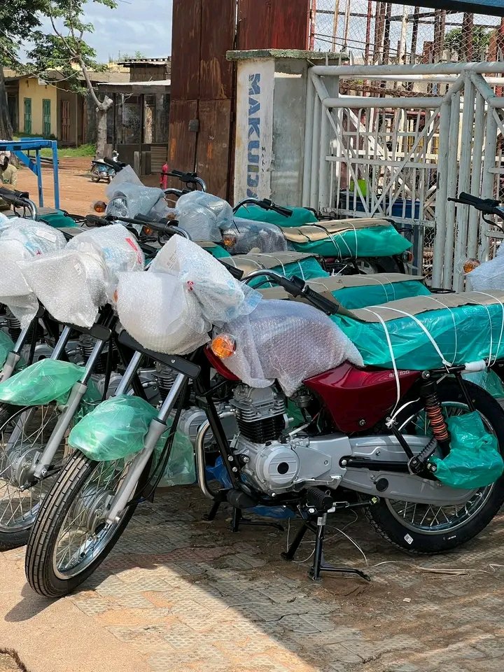 Bajaj Boxer