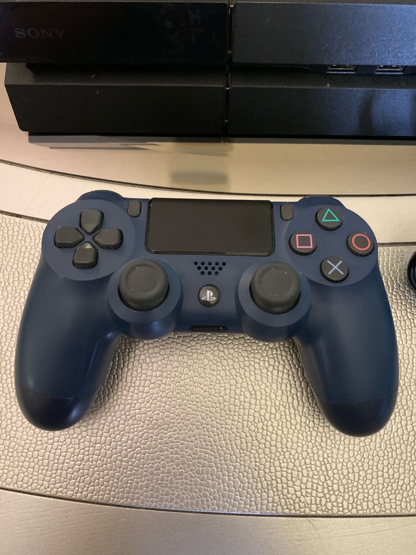 PlayStation 4 W Controller Tested