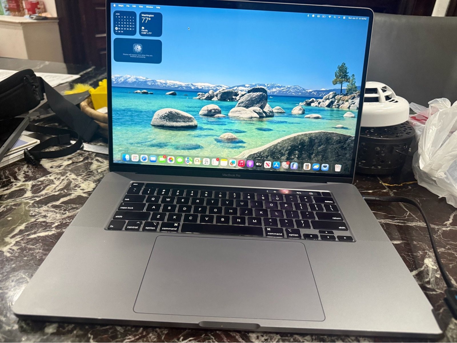 Prefect condition macbook pro 16” (late 2019) w/ ipod max “throw in”