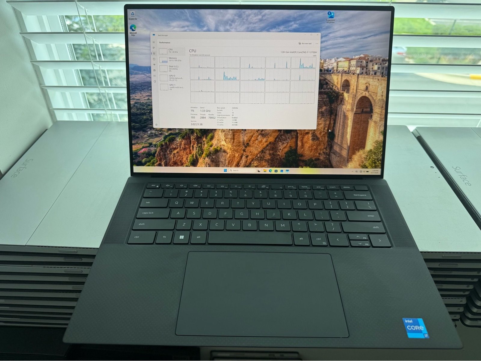 Dell laptop (xps 15 9520)