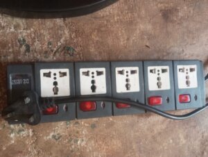 5-Way Extension Socket 5-Way Extension Socket (Power Strip)