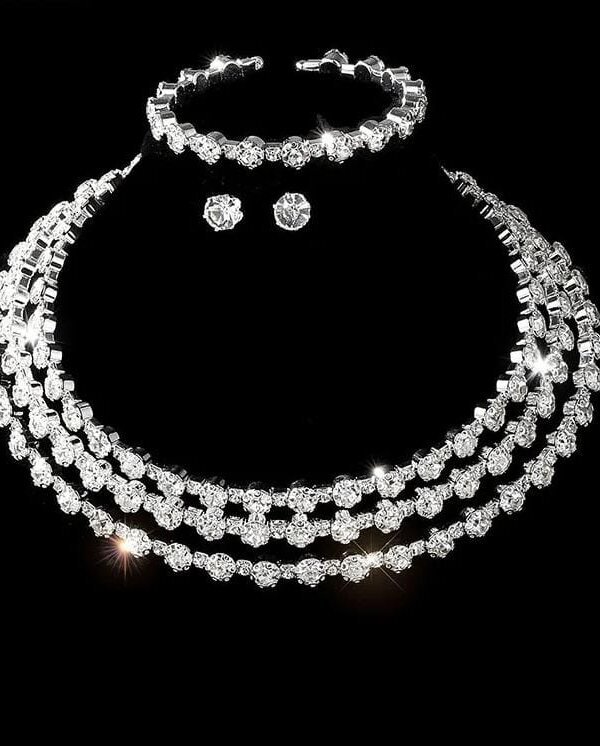 Stoned necklace