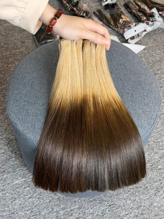 Laura’shairs Laura’shairs