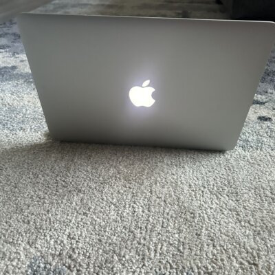 MacBook Pro 13 Inch Retina
