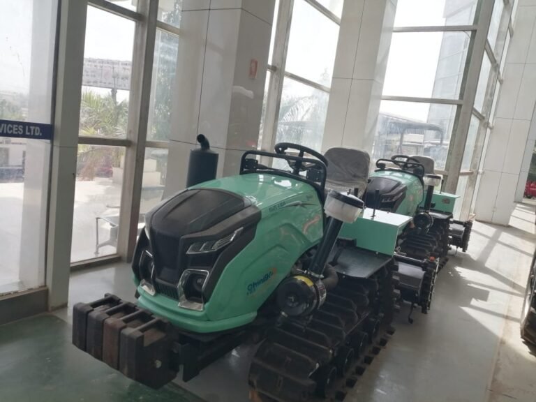 Brand new 30hp crawler tractor – ideal for rough terrain – in kaduna
