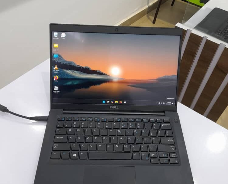 Dell latitude 7490 premium business laptop