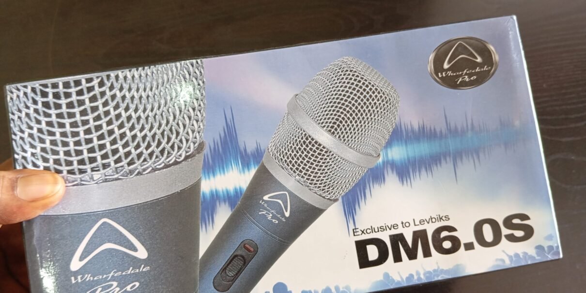 Wired microphone Wired microphone