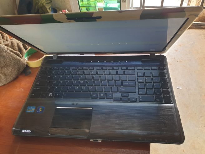 TOSHIBA Satellite P750