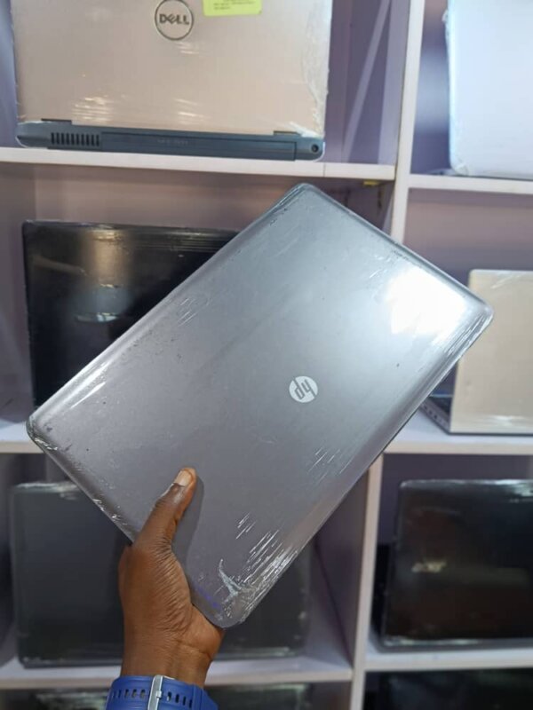 HP LAPTOP