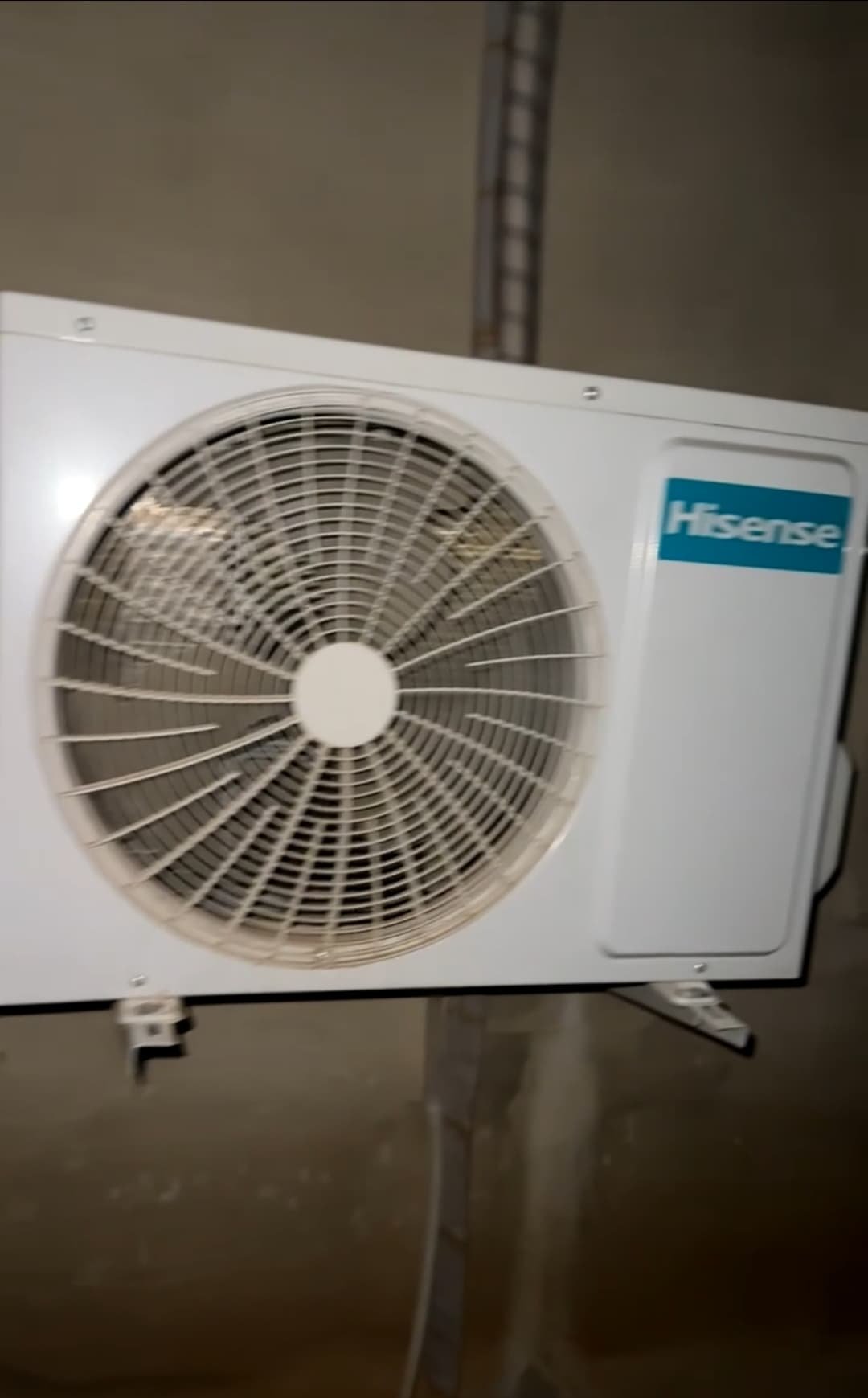 AIR CONDITONER