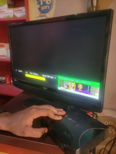 LG 24 inches LG 24 inches HD tv