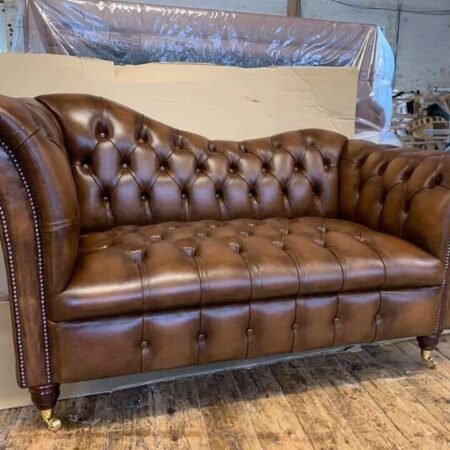 Executive Deep Tufted Executive Deep Tufted Brown Leather 3-Seater Chesterfield Couch