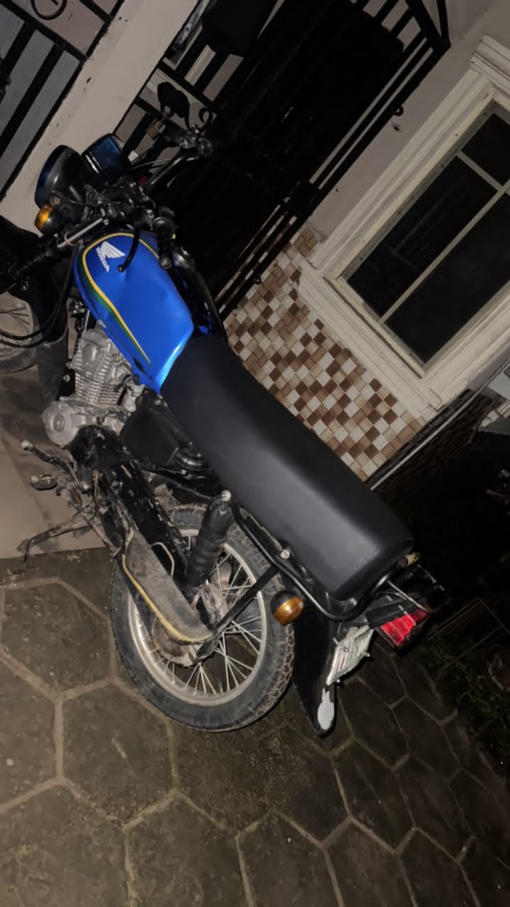 Honda Bajaj bike