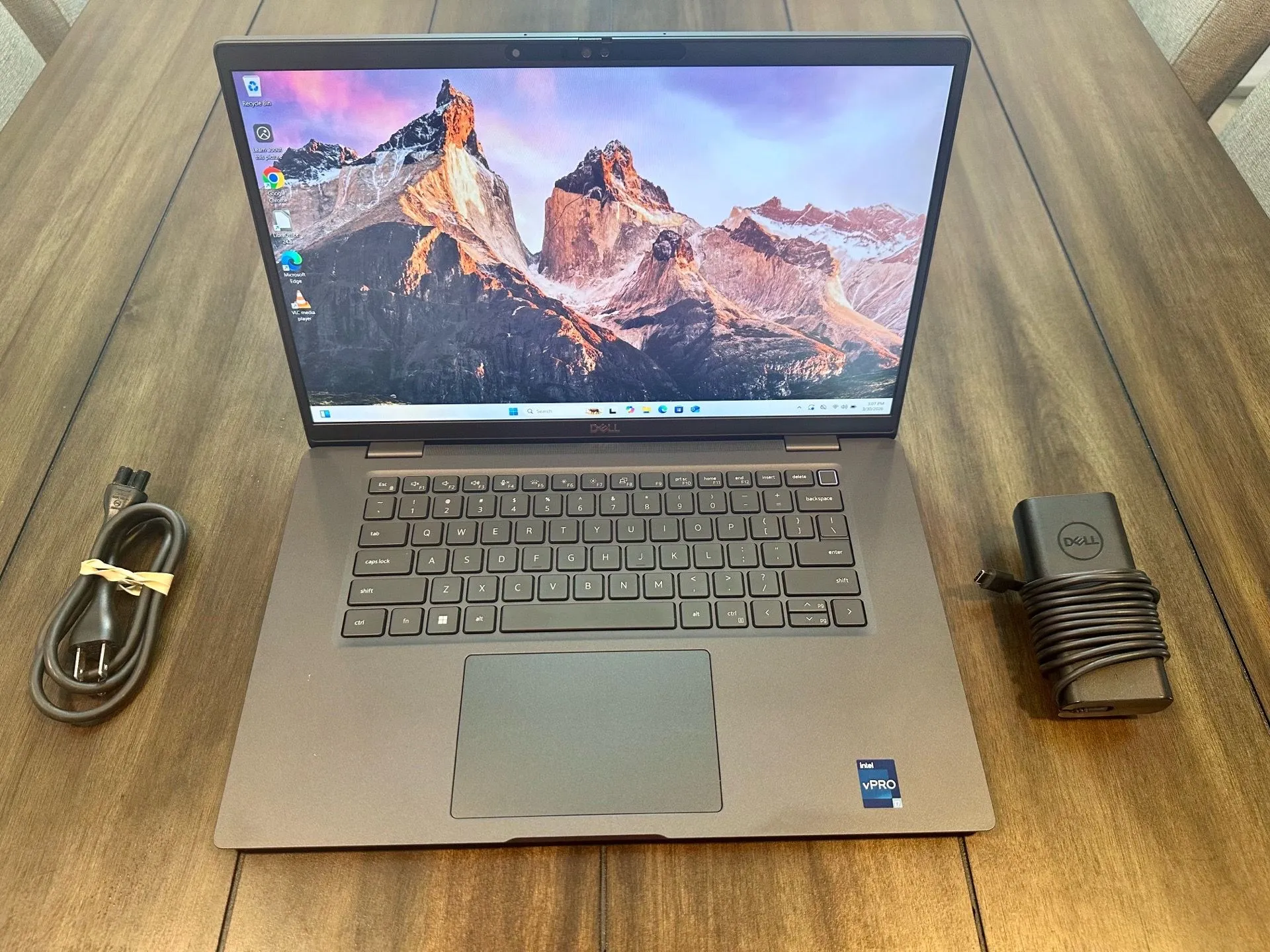Dell Latitude 7530 – i7-1265U, 32GB RAM, 512GB SSD – 15.6” FHD – W11